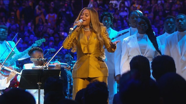Beyoncé Forbids Any Pictures From Being Taken During Her Memorial Performace