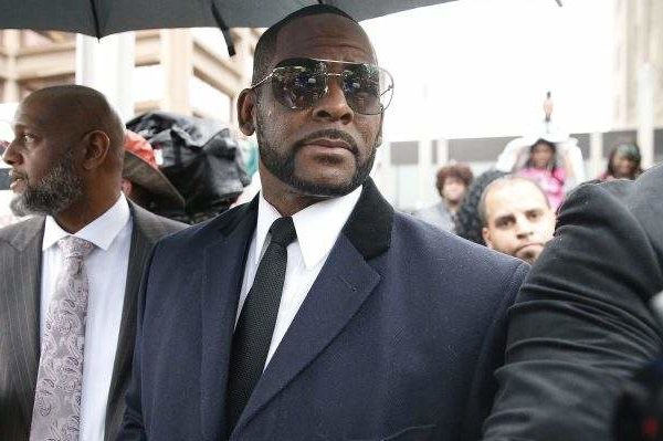  R.Kelly Prosecutors Demand That He Stay In Jail, Say That He Can Fight Diabetes Concerns In Prison