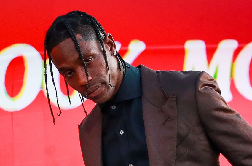  Travis Scott Teams Up With Houston To Distribute 50,000 Free Meals To Residents