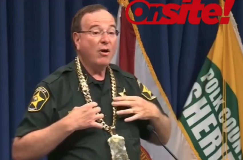  Florida Sheriff Creates Rap Song and Wears Suspect’s Gold Chain Amid Drug Bust Press Conference