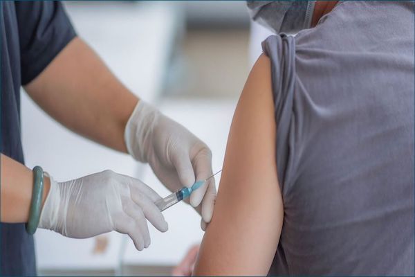  Study Shows COVID Vaccines May Have Saved 279,000 American Lives