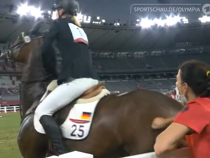  German Modern Pentathlon Coach Kim Raisner Thrown Out Of The Olympics For Punching Horse