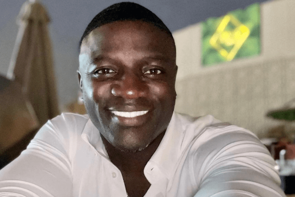  Akon Angers People By Calling The Sexual Assaults That R. Kelly Committed “Mistakes”