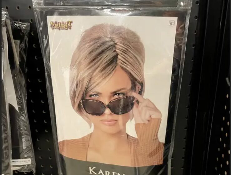  Twitter Reacts To The Karen Halloween Costume