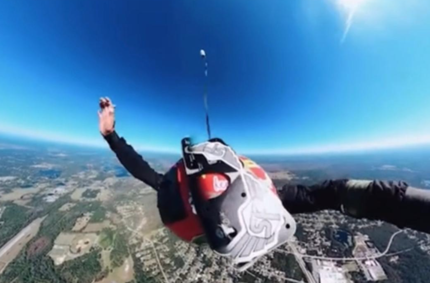  Skydiver Struggles To Untangle Parachute In Mid-Air After ‘Double Parachute Malfunction’