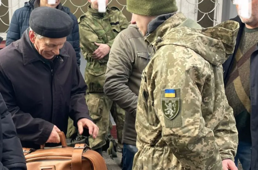  80-Year-Old Ukrainian Man Allegedly Tries To Enlist In Army ‘For His Grandkids’