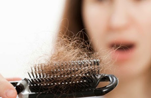  Many Women Are Reporting Serious Hair Loss As A Long Term COVID Side Effect