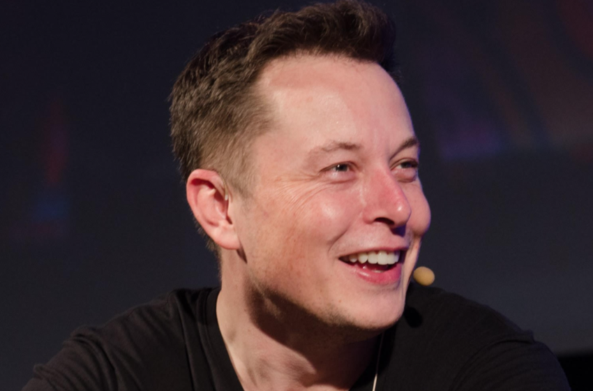  Billionaire Elon Musk Recently Revealed He Doesn’t Own A Home, Says ‘I’m Literally Staying At Friends’ Places’