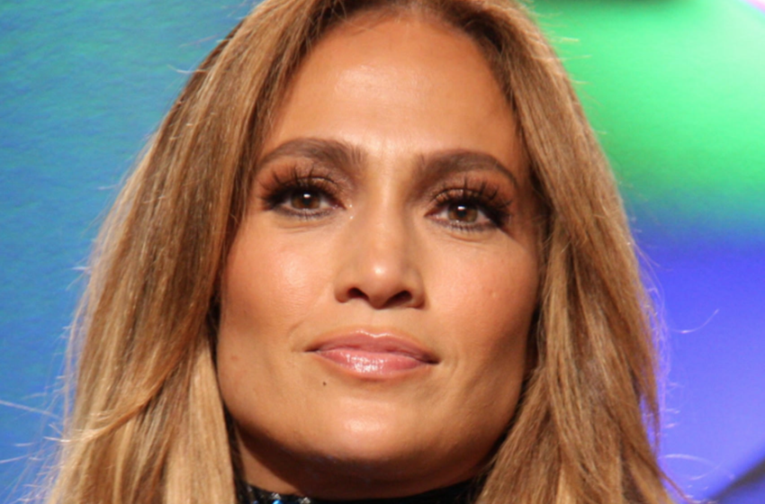  Jennifer Lopez Admits That Her Mother Used To ‘Beat’ Her When She Was A Child 