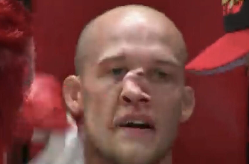  MMA Fighter Blake Perry Suffers From Disfigured Nose After Taking Knee To His Face During Match 