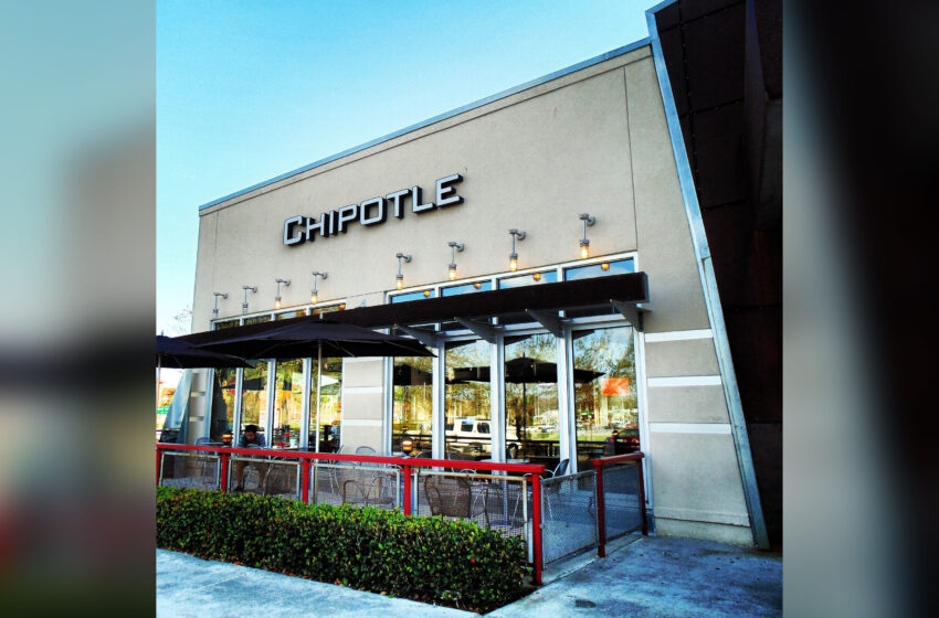 Two Women Jump On Chipotle Counter And Began Throwing Things At