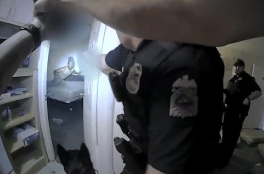  Ohio Police Fatally Shoot Unarmed Black Man Sitting In His Bed