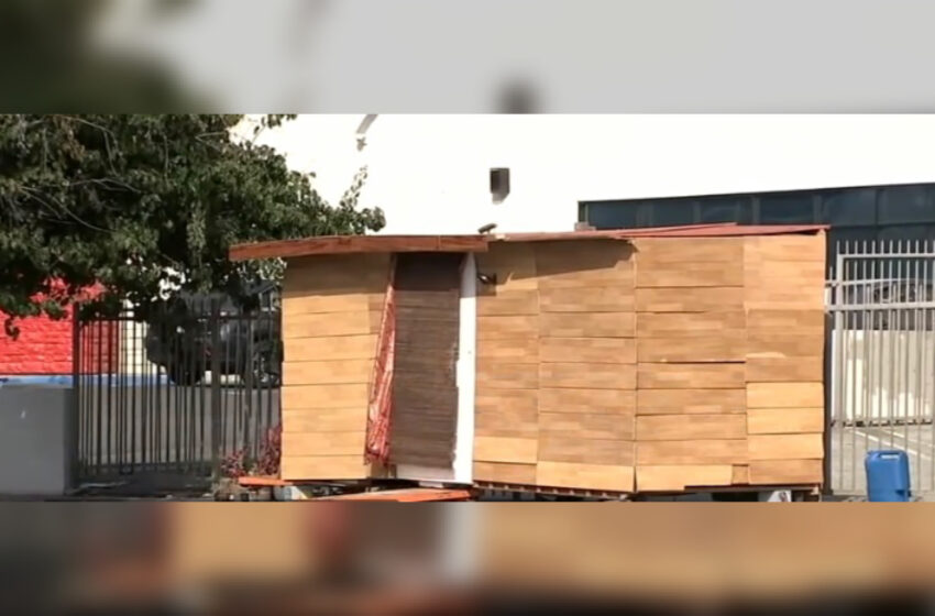  Homeless Man Builds Wooden House On Hollywood Boulevard Sidewalk After The City Asked Him To Take Down His Tent