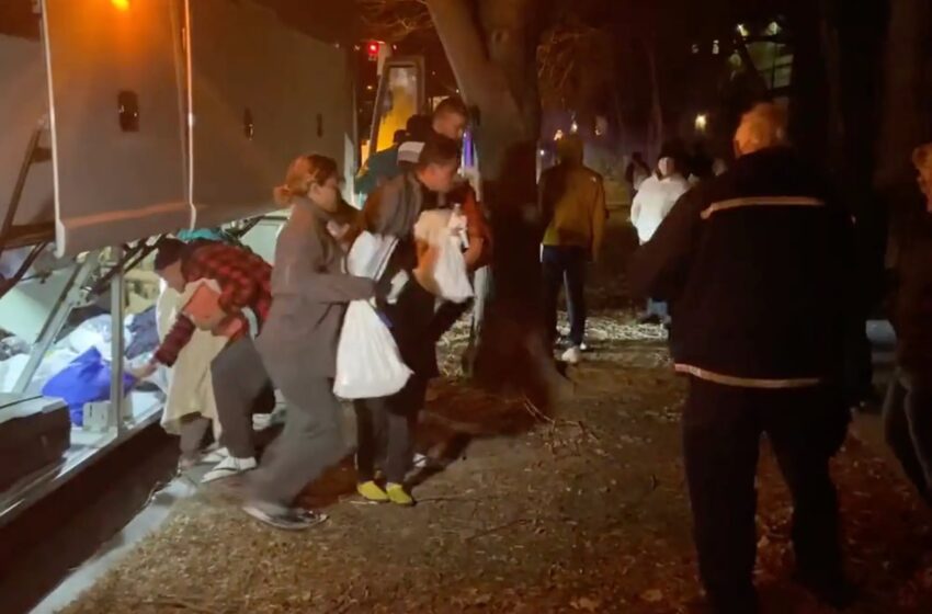  Three Busloads Of Migrants Dropped Off At Kamala Harris’ Residence On Christmas Eve