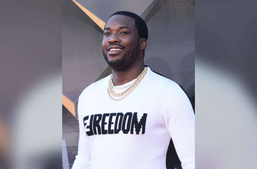  Meek Mill Posts Bail For 20 Incarcerated Philly Women, Say ‘No One Should Have To Spend The Holidays In Jail’