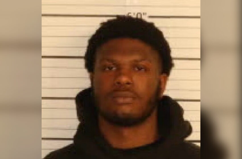 Memphis Man Charged With Stabbing His Sister And Her Boyfriend